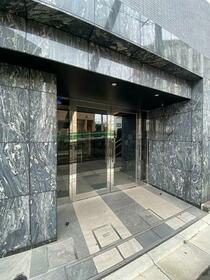 16/16 エントランス