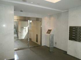 2/2 エントランス