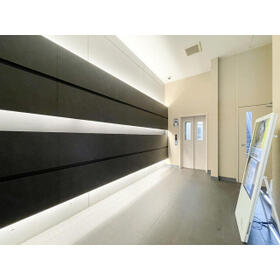 5/5 エントランス