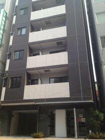 13/13 エントランス