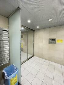 13/13 エントランス