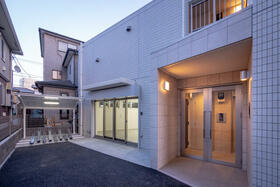 2/3 エントランス