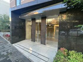 15/16 エントランス