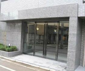 16/16 エントランス