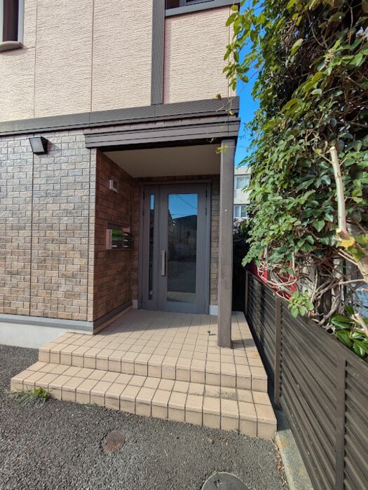 16/22 エントランス