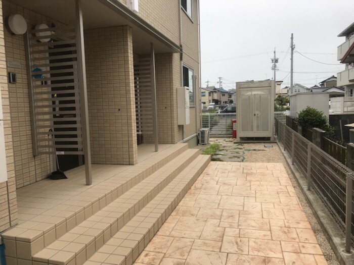 2/3 エントランス