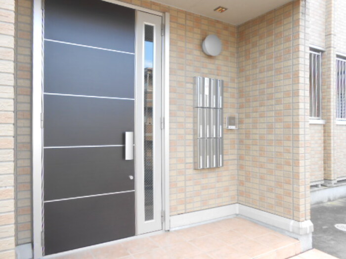 16/17 エントランス