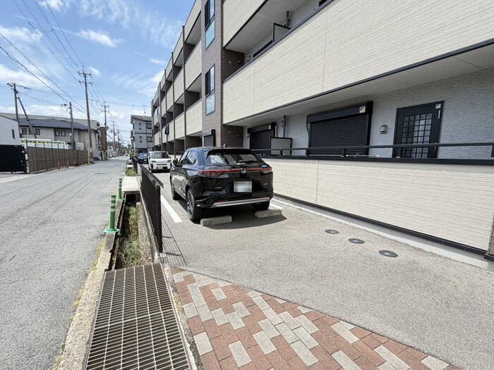 20/20 駐車場