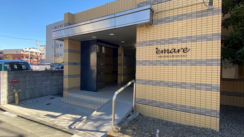 22/22 エントランス