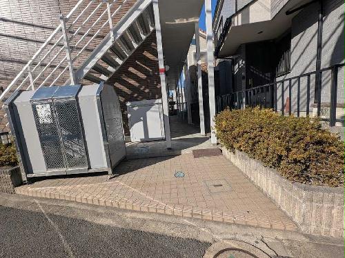 2/2 エントランス