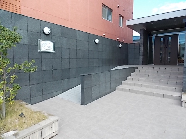 17/18 エントランス