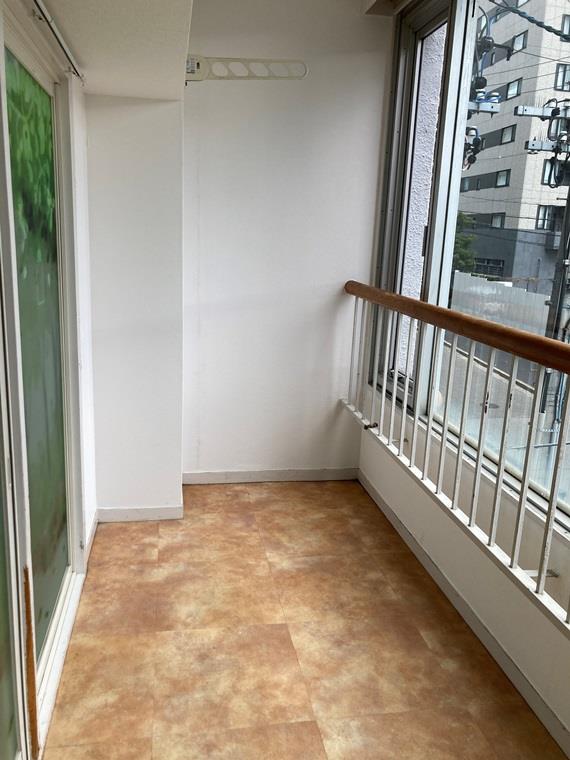 13/18 バルコニー