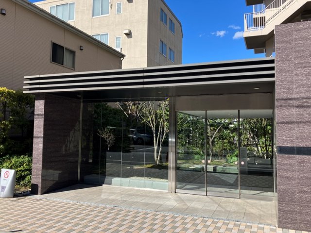 17/17 エントランス