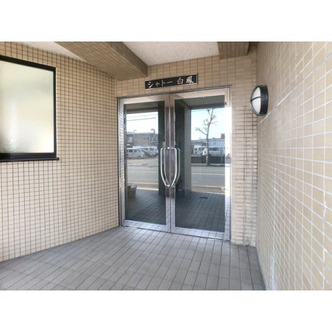 5/5 エントランス