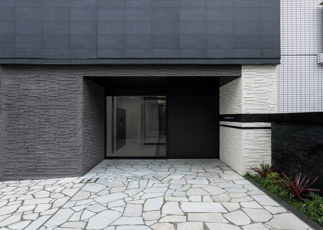 17/20 エントランス