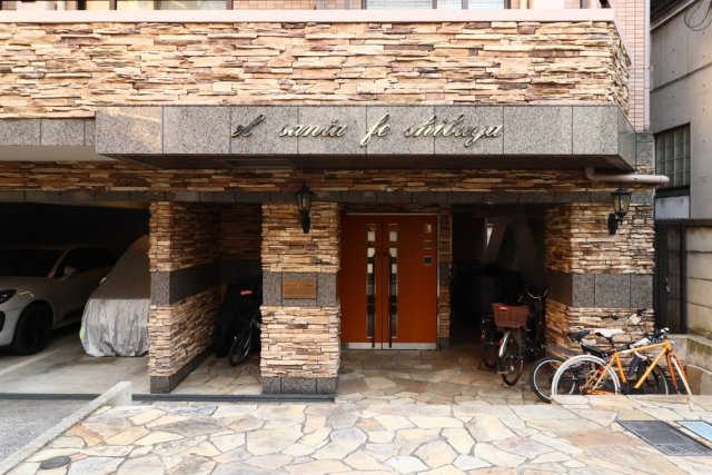 13/15 エントランス