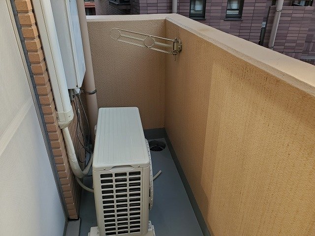 13/19 バルコニー