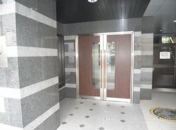 2/3 エントランス