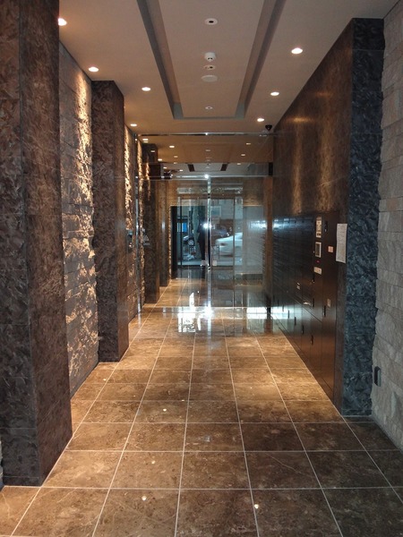 4/4 エントランス