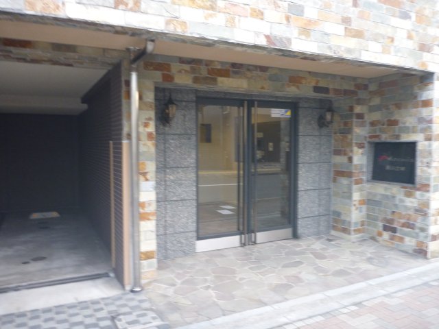 4/4 エントランス