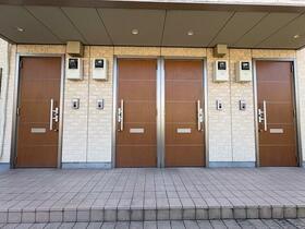 2/3 エントランス