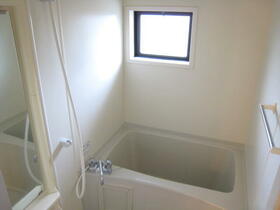 13/15 浴室