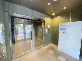 14/14 エントランス