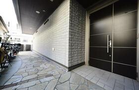 16/16 エントランス