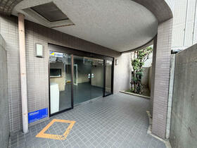 4/5 エントランス