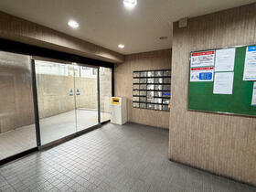 5/5 エントランス