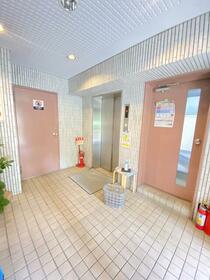 2/2 エントランス