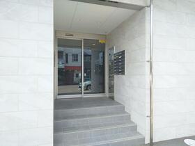 15/15 エントランス