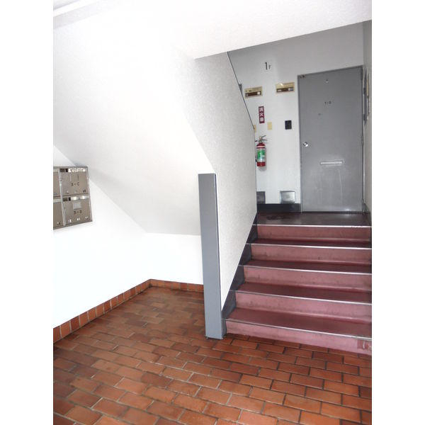 14/17 エントランス