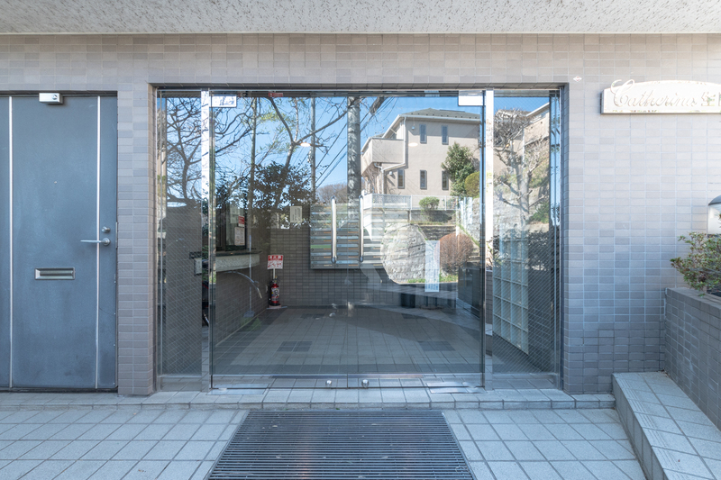 15/15 エントランス