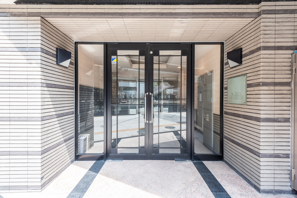 5/5 エントランス