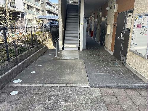 14/14 エントランス