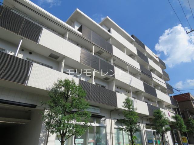 13/22 エントランス