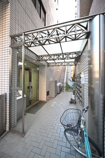 3/4 エントランス