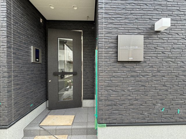 13/13 エントランス