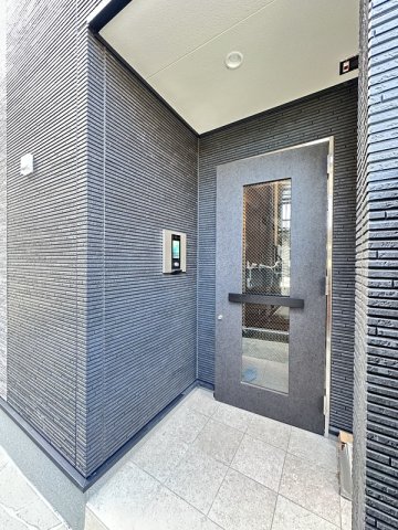 17/17 エントランス