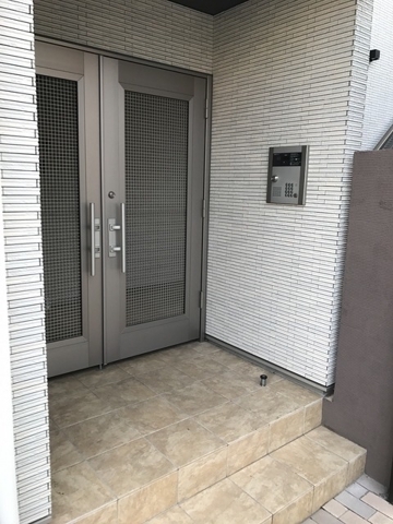 2/3 エントランス