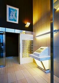 16/16 エントランス