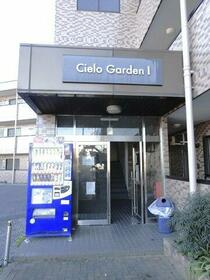 16/26 エントランス