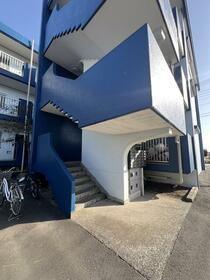 16/16 エントランス