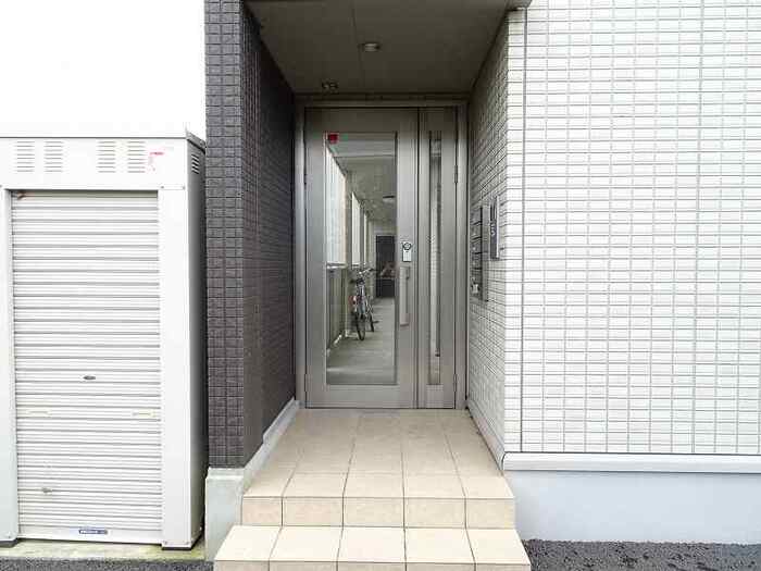 2/3 エントランス