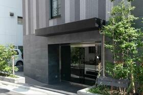 5/5 エントランス