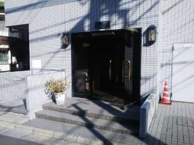 13/13 エントランス