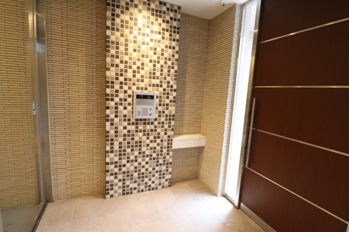 2/3 エントランス