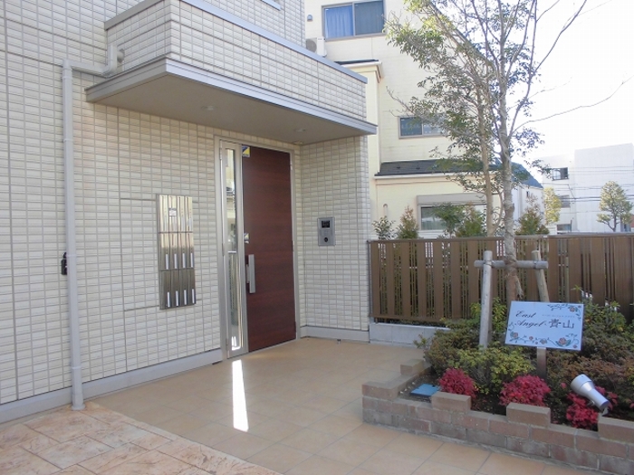 16/28 エントランス