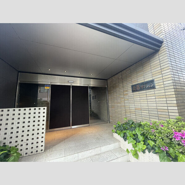 13/16 エントランス